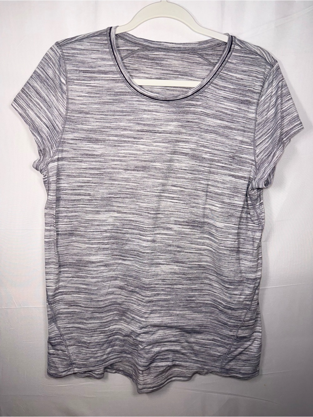 Lululemon Women Activewear Gray Space-Dyed Crewneck Tee Size 6 /S
